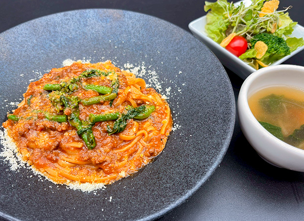 ミートソースパスタ